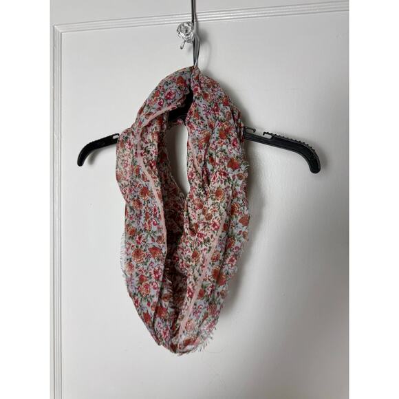 Buckle Collection Eighteen Infinity Scarf Pink Ditsy Floral Lightweight Boho - Picture 1 of 3